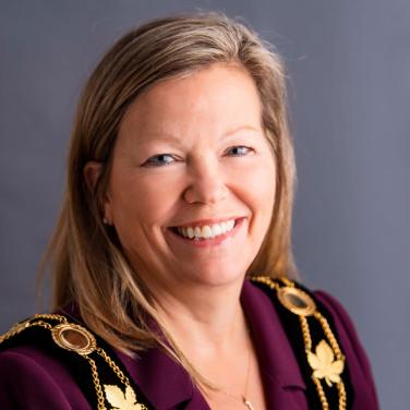 Mayor Lynn Dollin